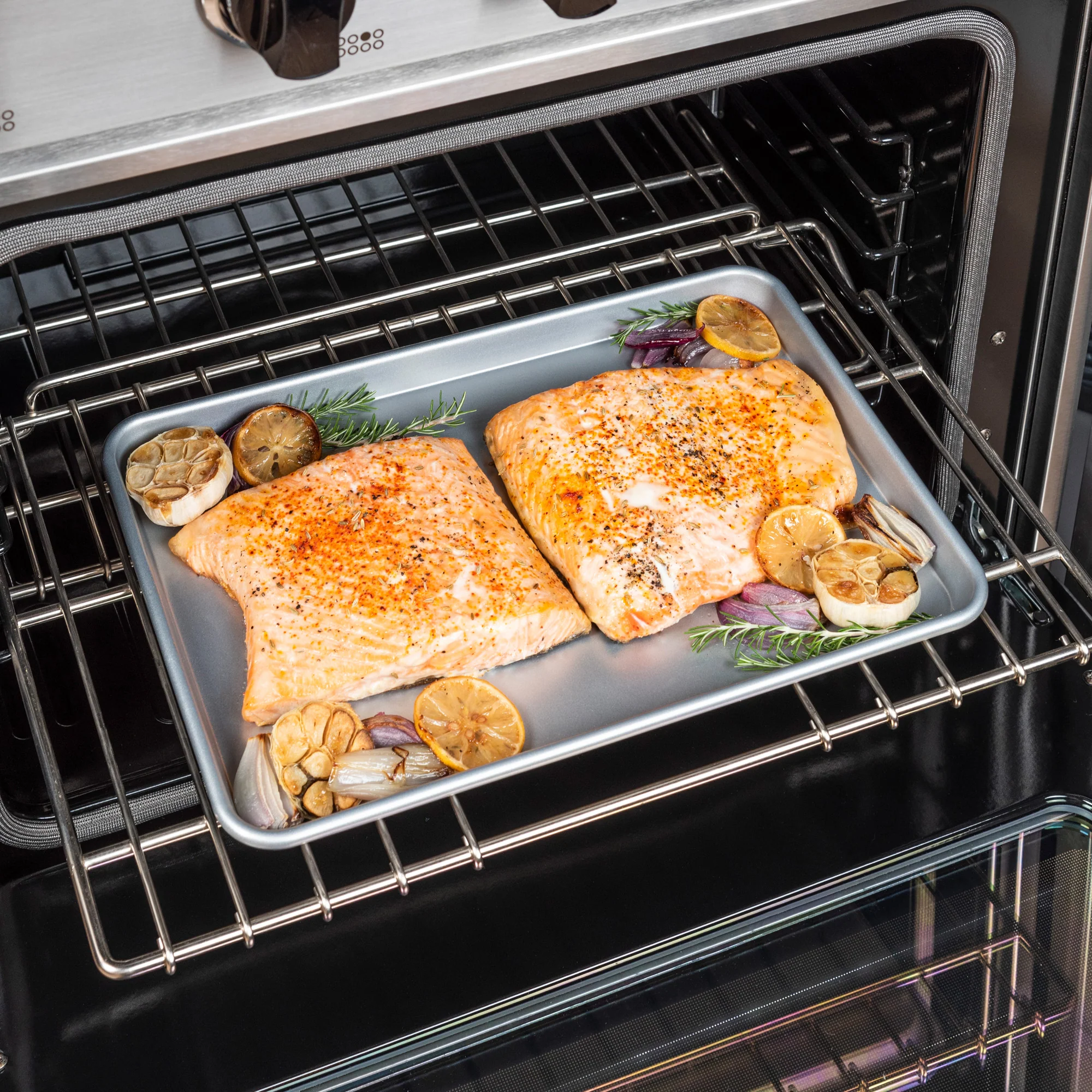 Viking 15-Inch Aluminized Nonstick Baking Sheet - Image 4