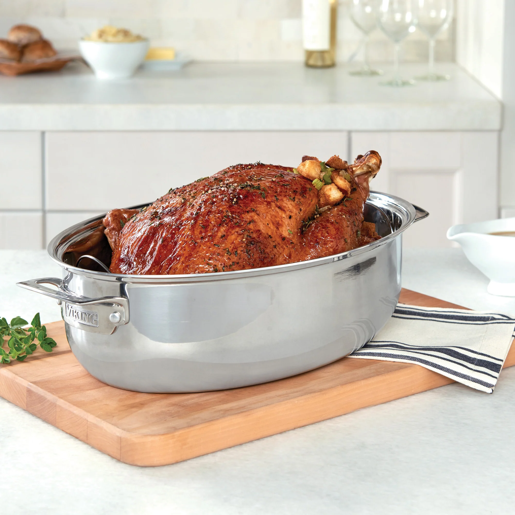 Viking 3-Ply 8.5-Quart 3-in-1 Oval Roaster with Rack - Image 7